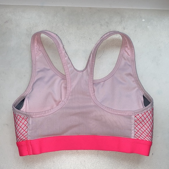 Nike sports bra - Picture 2 of 4